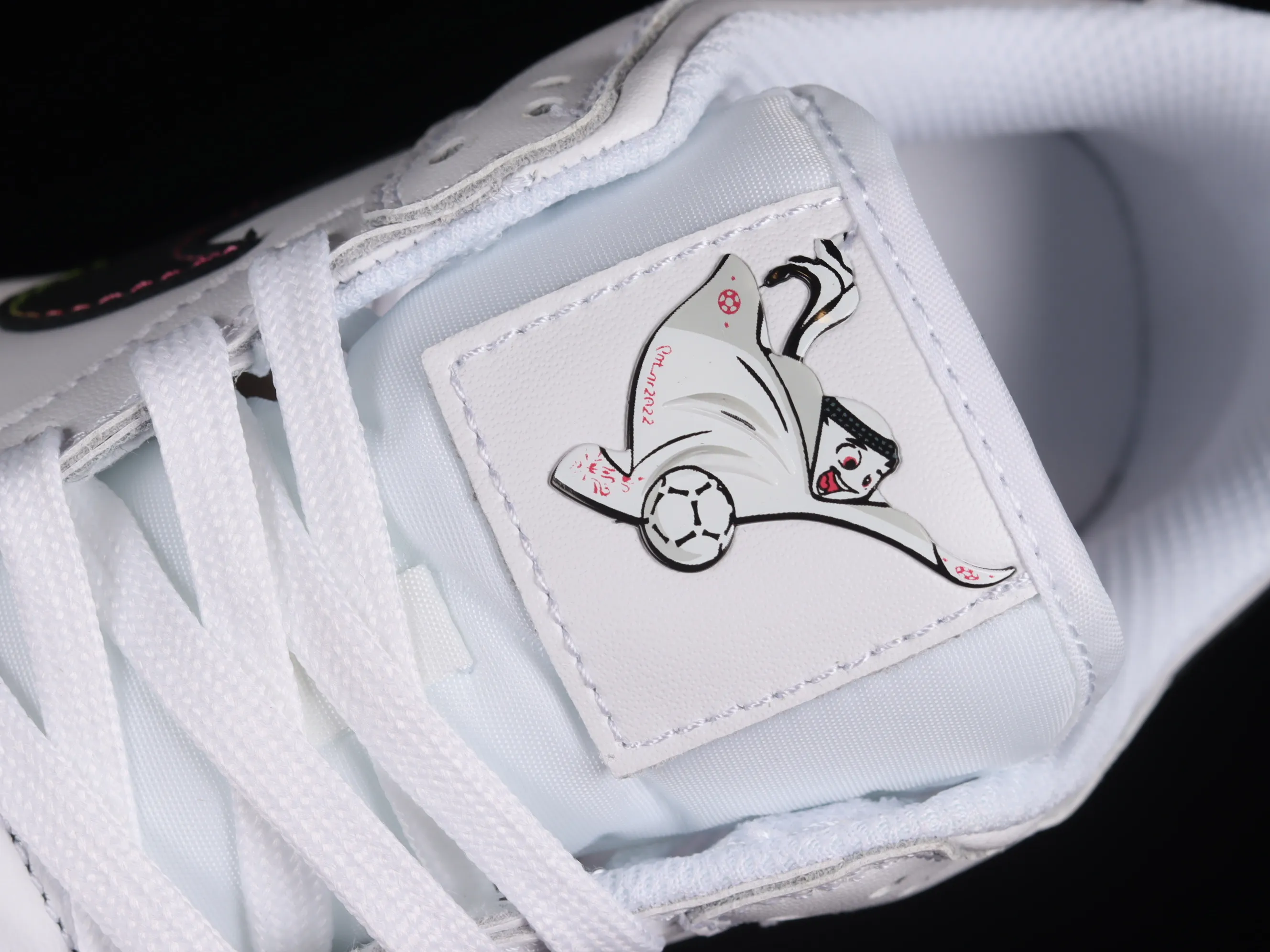 All Categories Nk SB Dunk Series Nk SB Dunk Low Low-top sneakers Nk SB Zoom Dunk Low X La eeb Qatar 2022 World Cup joint SB low-top sports and leisure sneakers DJ6188-006